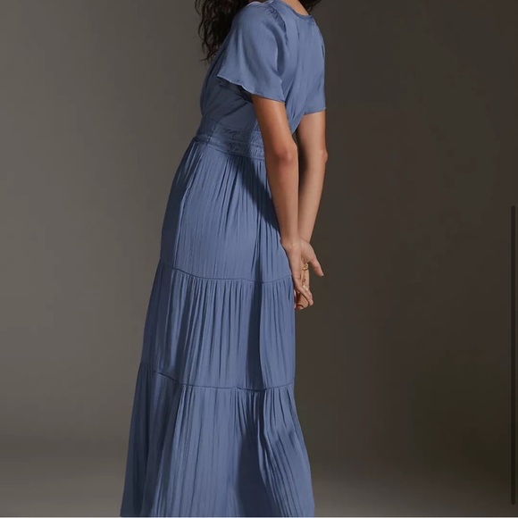 Elegant Blue Maxi Dress - Picture 3 of 15